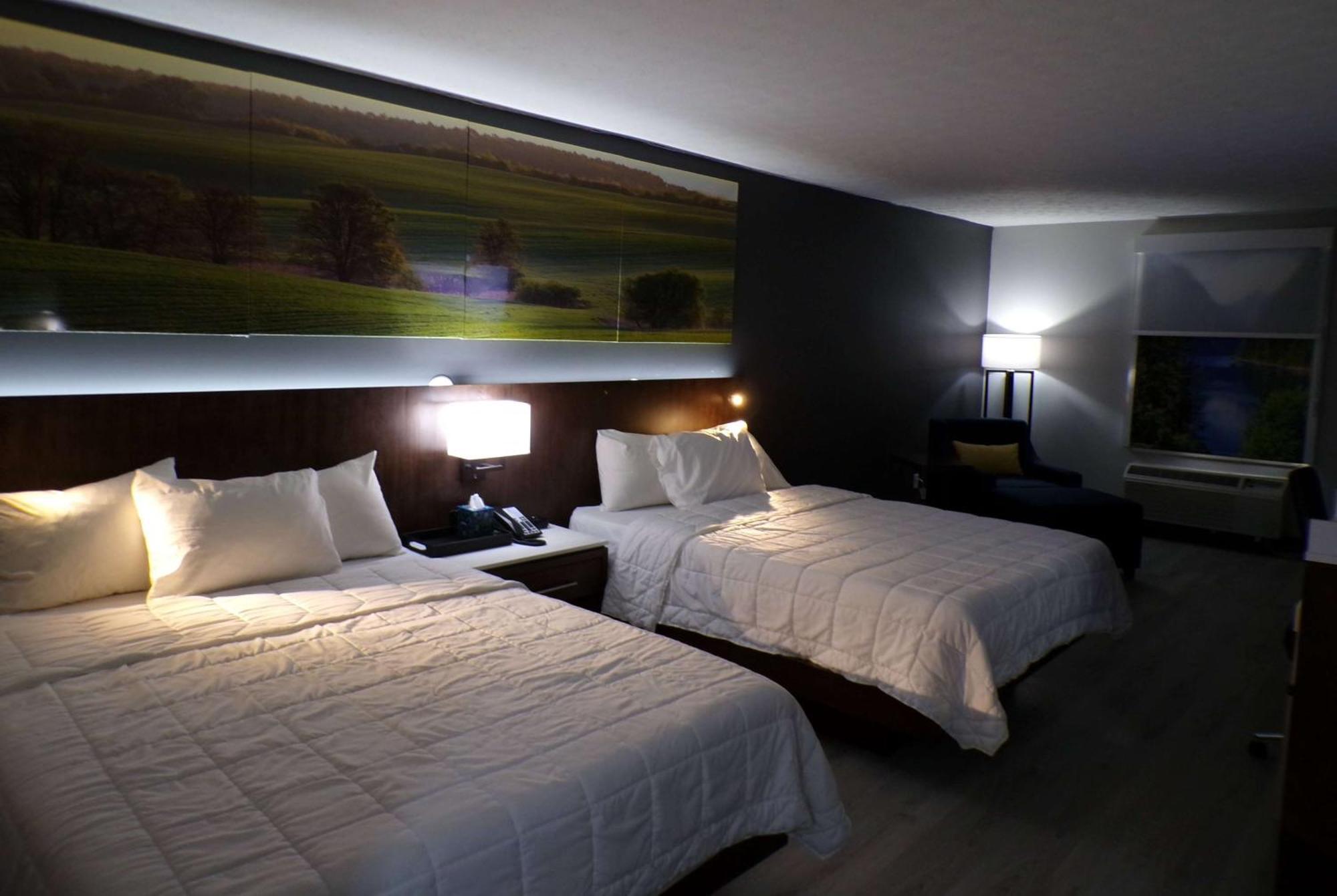 Luxor Inn & Suites, A Travelodge By Wyndham Elkins Zewnętrze zdjęcie