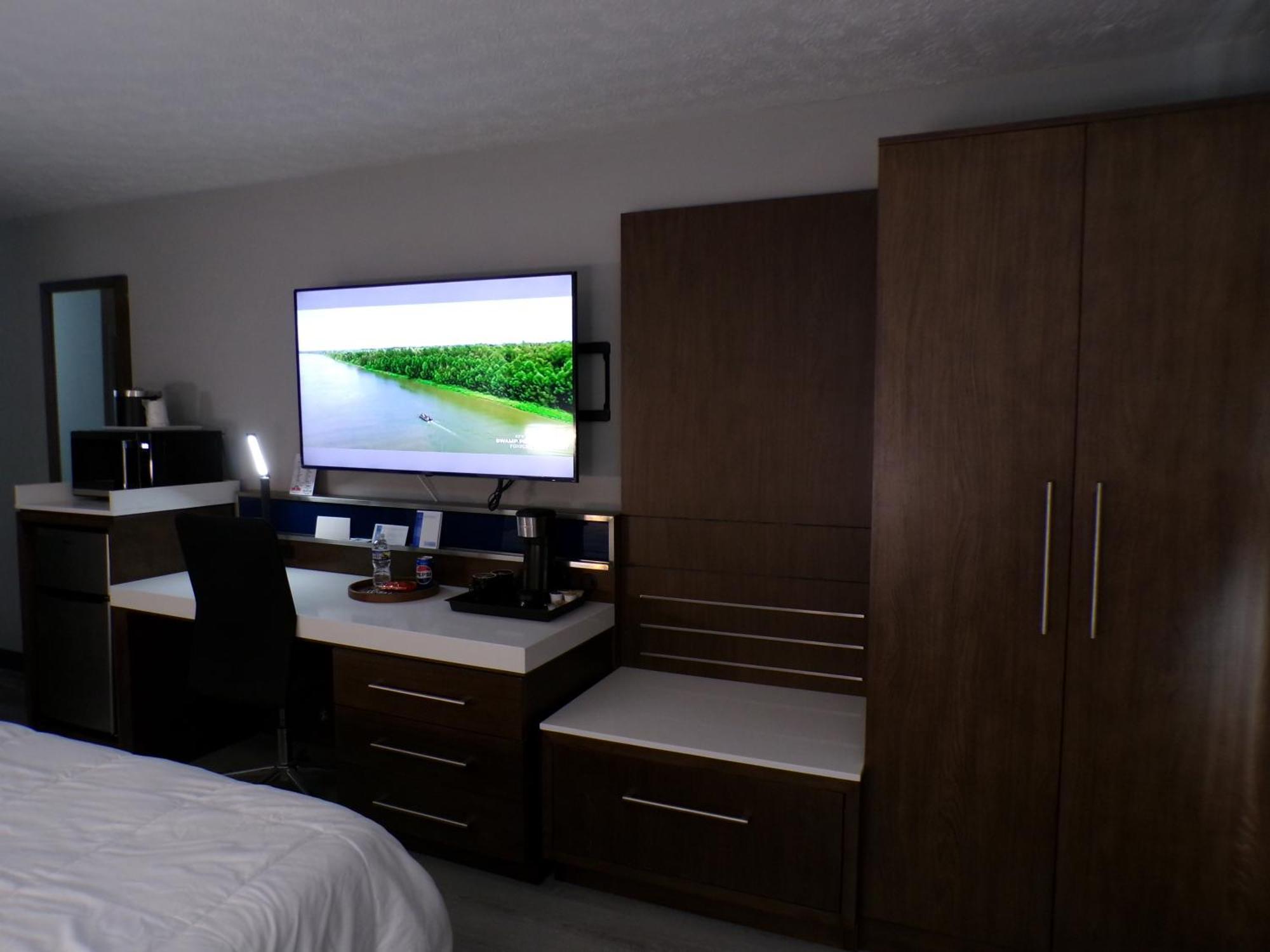 Luxor Inn & Suites, A Travelodge By Wyndham Elkins Zewnętrze zdjęcie