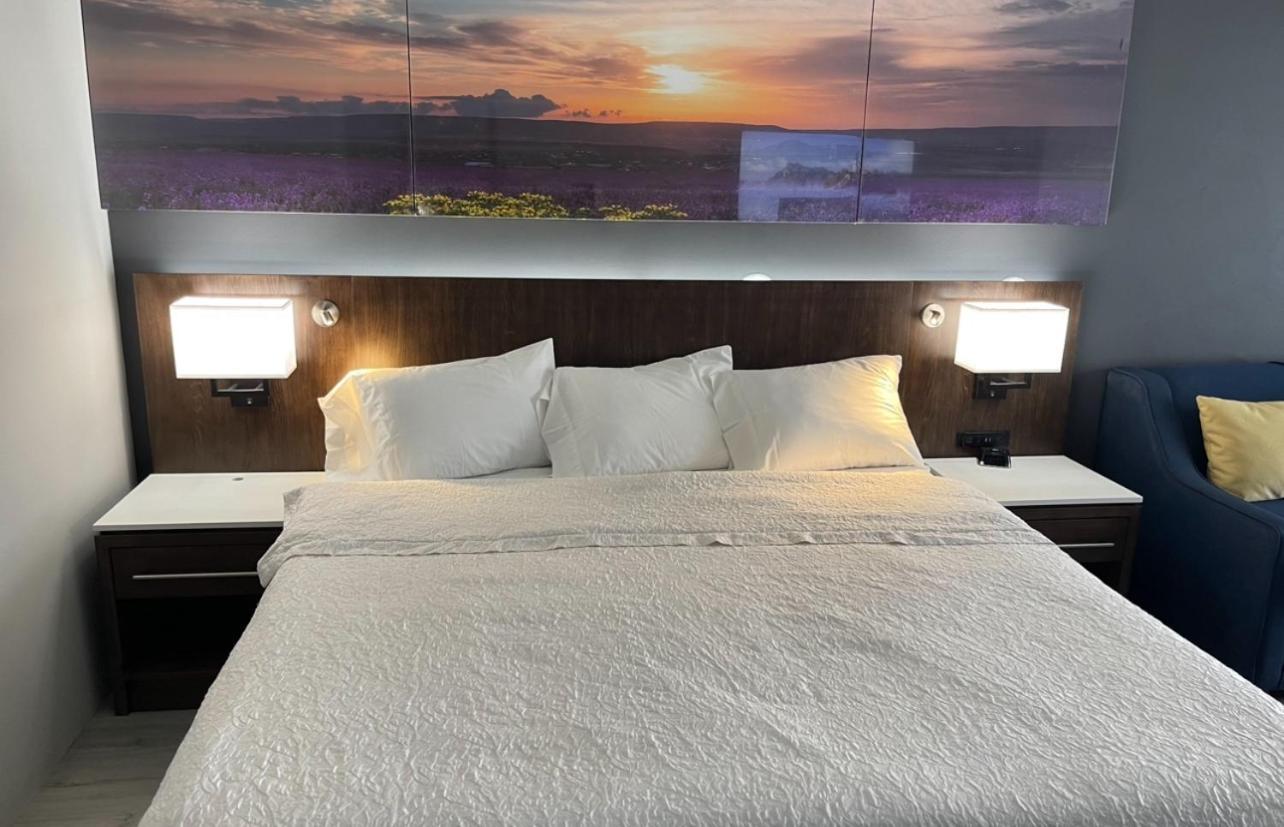 Luxor Inn & Suites, A Travelodge By Wyndham Elkins Zewnętrze zdjęcie