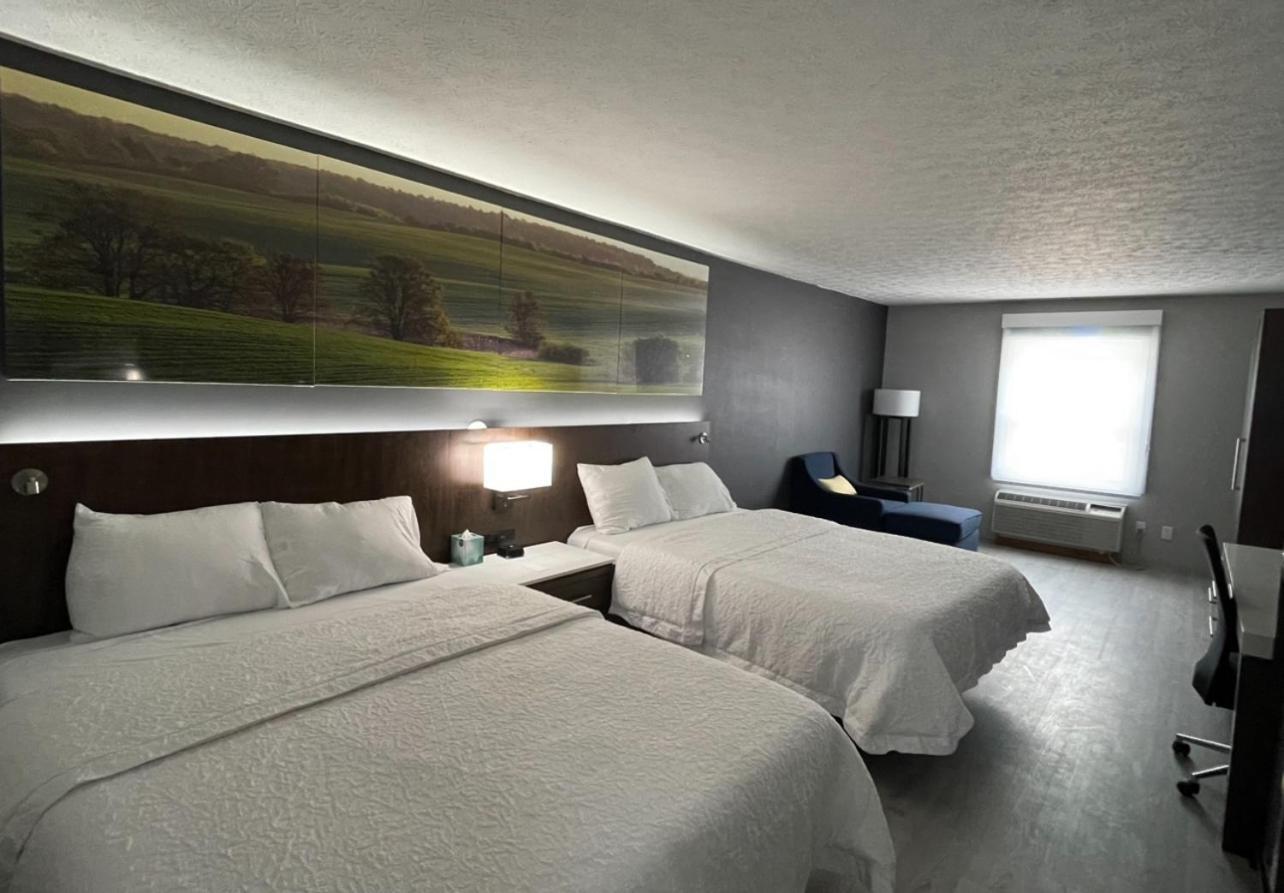 Luxor Inn & Suites, A Travelodge By Wyndham Elkins Zewnętrze zdjęcie